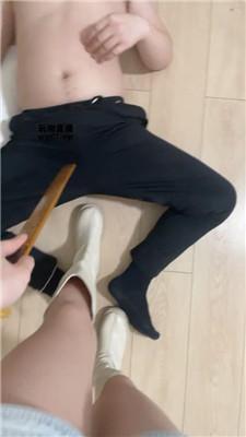 【林兮】舔脏长靴-sp-虐乳坐脸窒息 JS250329-23