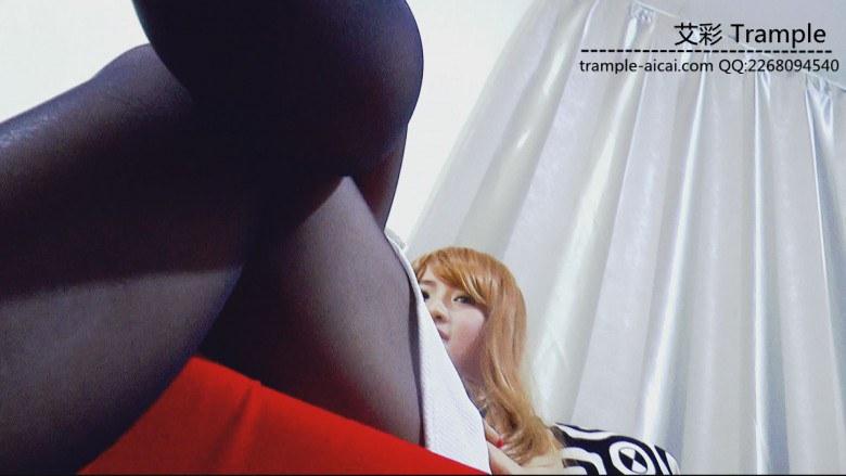 洋娃娃第一人称秀丝足