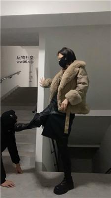 【冰卿】舔商场女厕踩后脏鞋底 JS250219-29