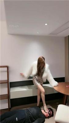 【美美子】白富美S-高跟踩踏/骑脖/踩狗舌/转胯鞭打