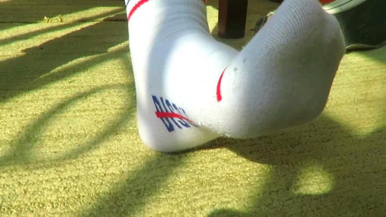 【芯主】脏帆布鞋里面的棉袜你要仔细品尝！