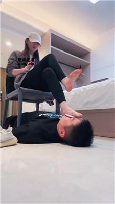 【怡宝】超美玉足捂脸窒息【续集】 bf51614