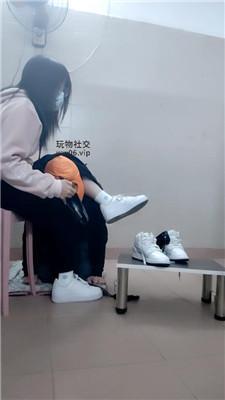 【奇了怪了】胯下鞭打狗爬/小白鞋白袜辱 JS250122-8