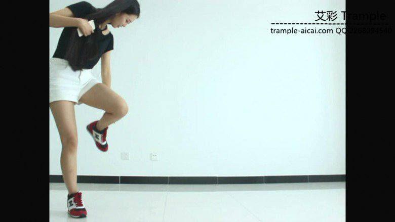 老师天依女主暴打小流氓！开启女子防身术！