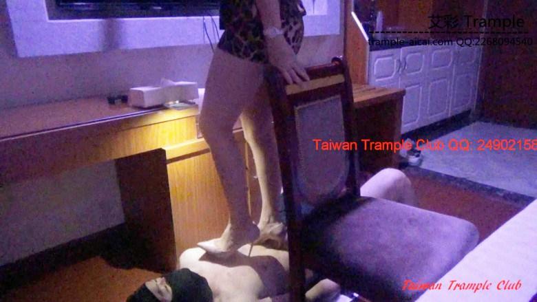 新人韩韩首次细高跟狠踩TTC