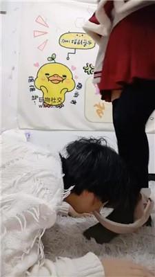 【广西木木】可爱洛丽塔及膝袜踩虐/喂圣水/舔卫生巾 JS250106-59