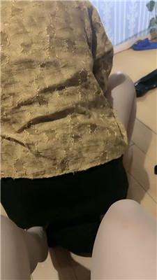 【芳姐】舔技师的脏鞋臭脚 JS250409-24