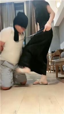 【妈咪菲】女神S-捆绑老师重度鞭打 JS250514-18