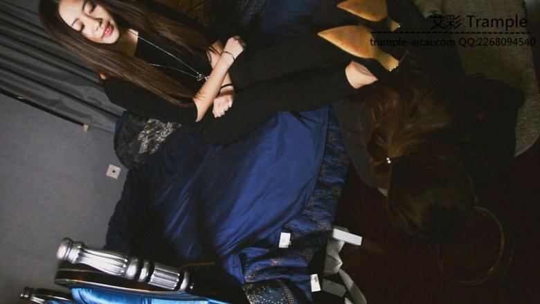 小三欺凌正室当狗做马