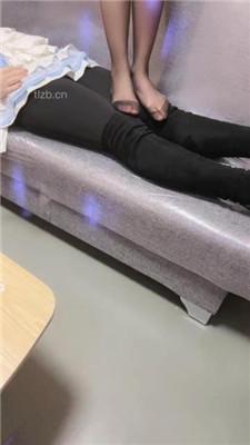 【天津女仆店S】素人母畜-舔臭脚/遛狗骑马/黑丝脚踩踏【完整版】