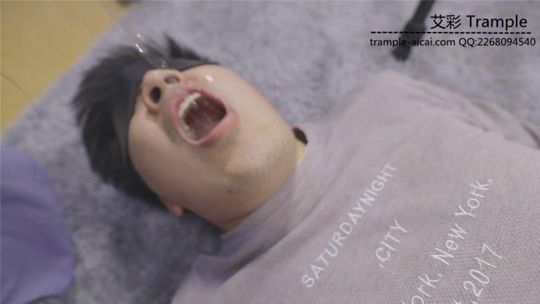 新疆小姐姐耳光口水剧情