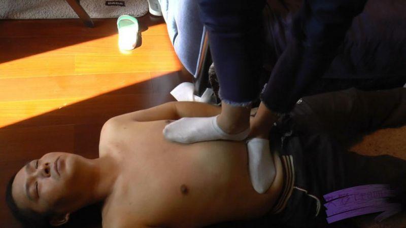 馨雨脚下的骚浪贱-幸福的呻吟 馨雨脚下的骚浪贱-幸福的呻吟