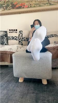 【斯羽情侣主】白袜脚踩绿帽家奴 JS250322-10