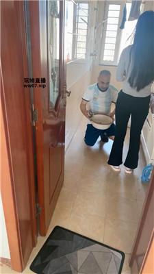 【斯羽情侣主】拿着藤条监督绿帽做家务【双视角版】 JS250322-29