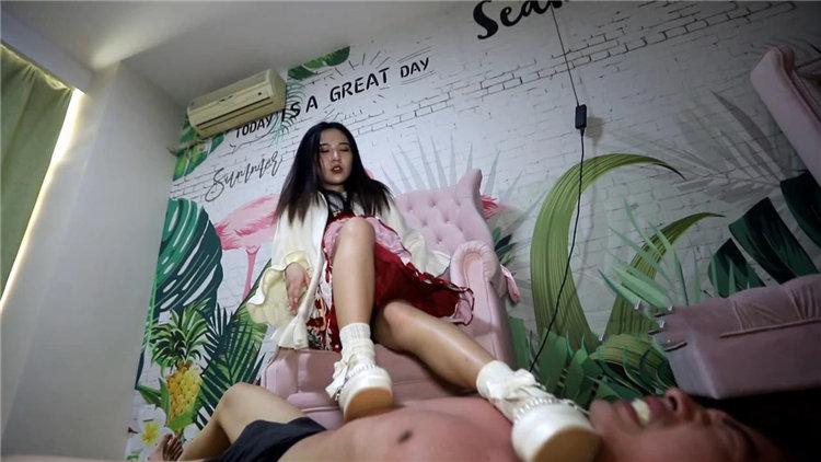 【冰时代】喵女神洛丽塔 强制踩踏恋足 暴力KO