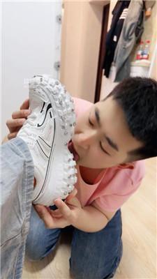 【苒溪】强迫男友舔妹妹的脏鞋 JS250525-36