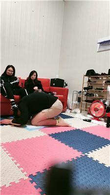 【月焱】双素人S-下跪舔脏鞋 JS250329-25