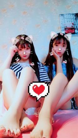 伺候双女王深喉恋足