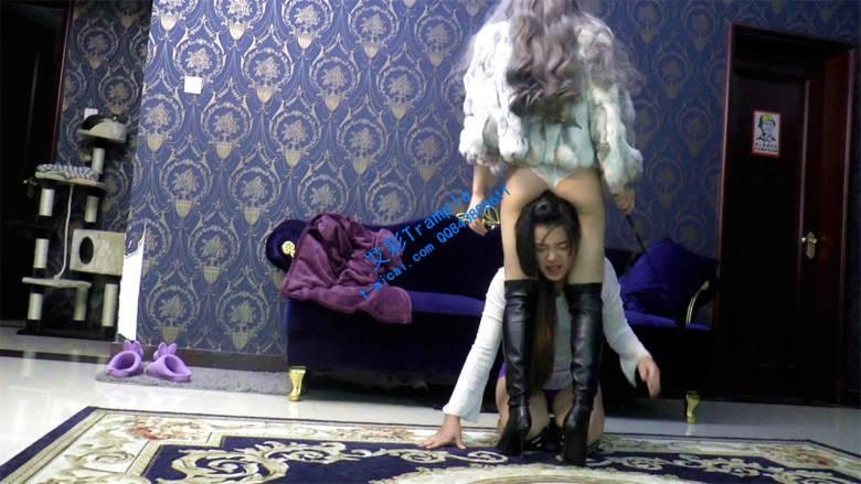 【冰时代】黑冰浓妆艳抹虐母狗