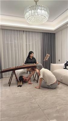 【琴月】古筝少女的脚下双奴 JS250430-14