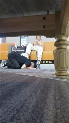 【文文文文】桌底视角-台球助教虐 JS250417-2