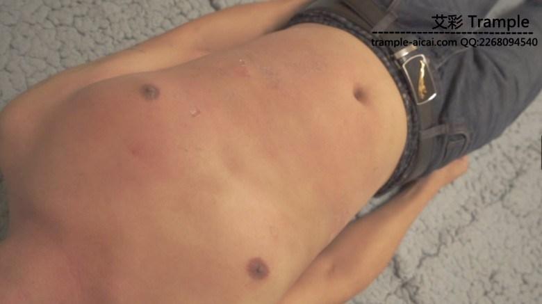 落芸歆凝高跟跺