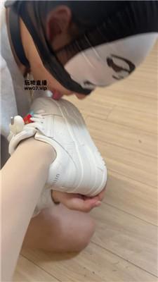 【Wh情侣】衣架各种抽-舔脏鞋踩踏  JS250330-18