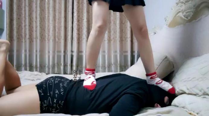 【小羊咩咩】棉袜脚踩虐/骑马 JS250114-27