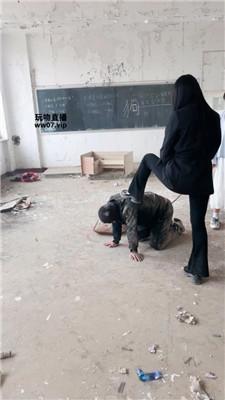 【大小姐】户外-荒废教室惩罚学生奴【下】 JS250312-4