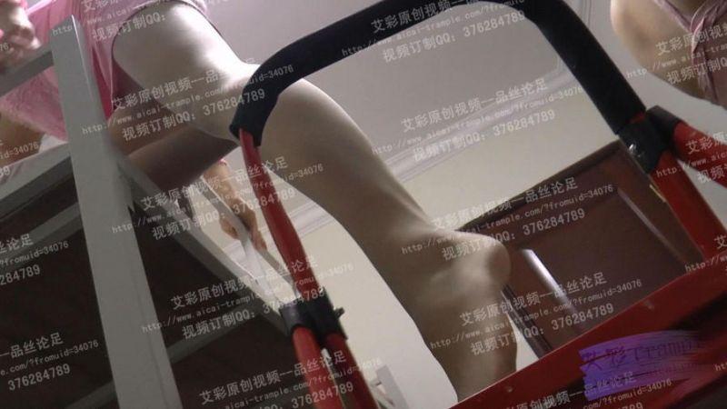 馨雨柳柳-丝袜美足践踏淫贱老师