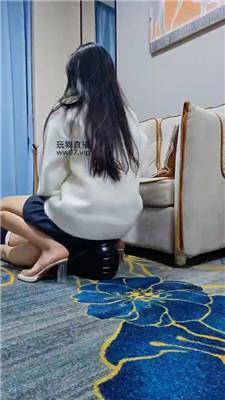 【上头姐妹团】素人大学生-强制闻鞋子 JS250303-27