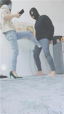 【云儿公主】骑马爬行/脚插嘴/提档