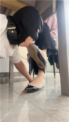 【漫漫大人】桌底视角-卑微舔脏鞋 JS250321-25