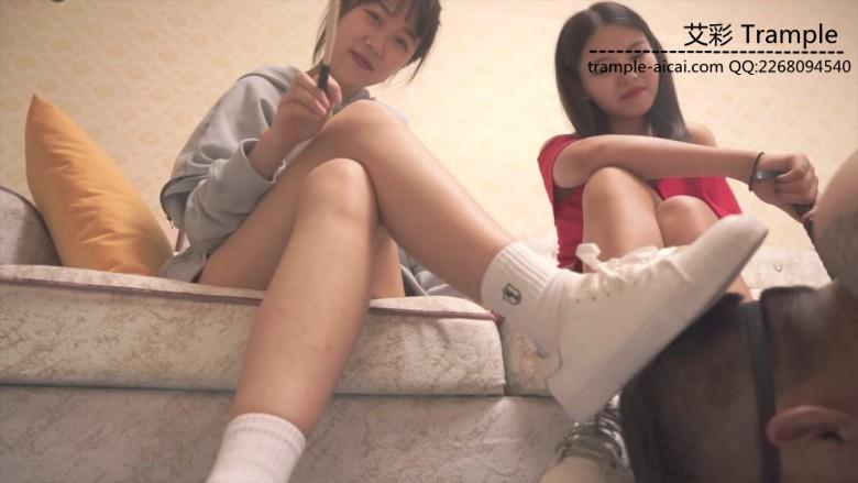 南一，洛芸，宅七，3人白袜运动鞋调教