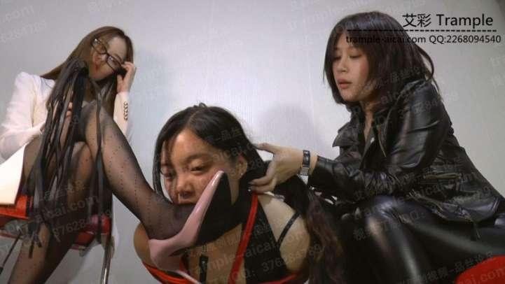 【PSLZ】黑白双煞玩虐贱母狗1