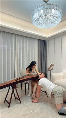 【琴月】素人闺蜜观战-古筝美女脚下奴 JS250429-13