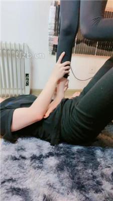 【175艾琳】近距离裸足恋足舔