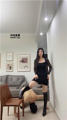 【莫莉】高跟长靴踩踏-胯下羞辱狗爬 bf51823