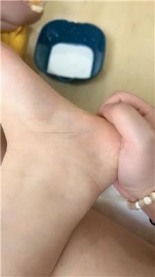 【小怪兽】睡前伺候恋足狂舔 JS250211-37