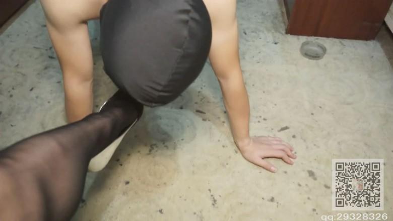 美诺女主黑丝高跟调教狗奴