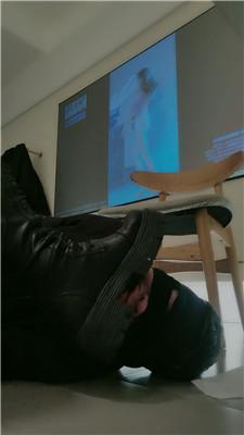 【甜沁】桌底视角-长靴黑丝碾压踩【双视角版】 bf49202