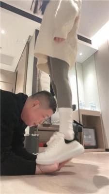 【阿月大王】瑜伽裤S-运动鞋/雪地靴-碾狗爪/踩头深喉