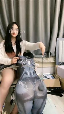 【小羊】母畜-跪舔原味jio/碾压踩狗头/鞭打/脚垫【完整版】