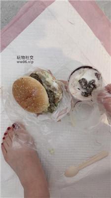 【喵喵大王】211女神制作黄金汉堡    250108-1