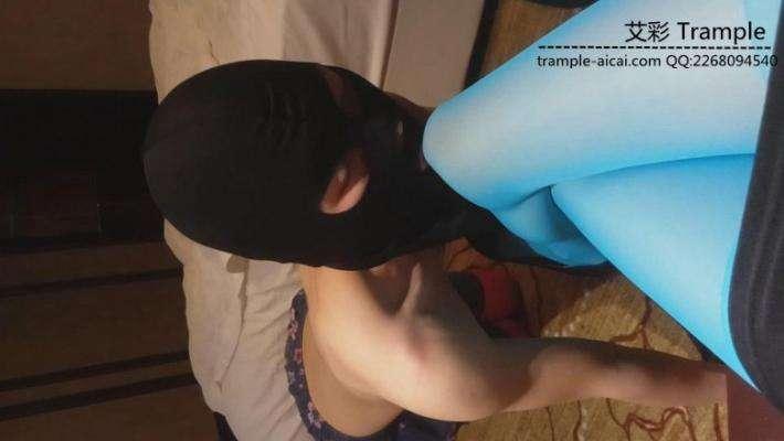 会所小雨美女蓝丝调教