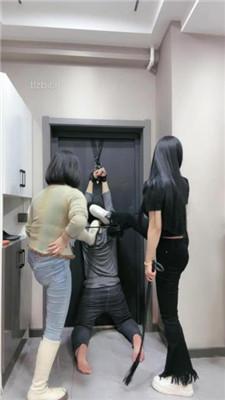 【鱼糯糯】双S-吊绑贱奴疯狂虐打/揪耳骑脖/转胯/耳光裸足插嘴