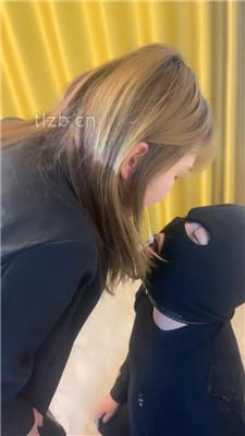 【戚戚情侣】狗舌头清理长靴/狗链拴狗/黑丝裸足狂舔