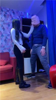 【毛绒月亮】长靴提档/抽耳光/踩踏闻白袜/脚插嘴