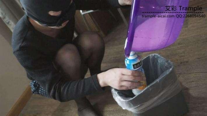 喝美女原味洗脚水