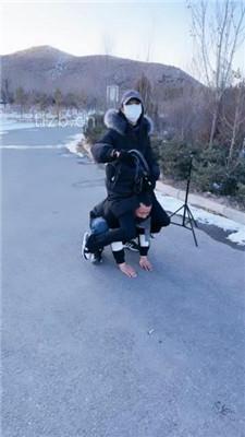 【沐夏夜】户外景区溜双狗